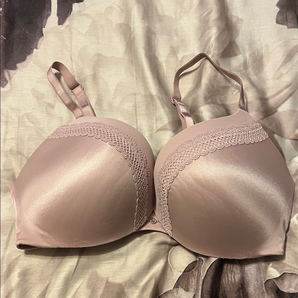 Victoria's Secret Very Sexy Lace Accent Push Up Bra